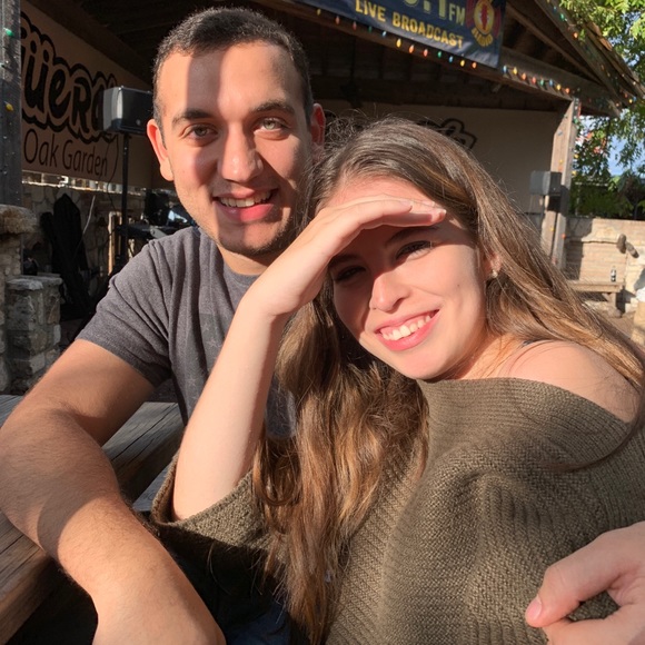 Meet your Posher, Cecilia - Picture 1 of 1